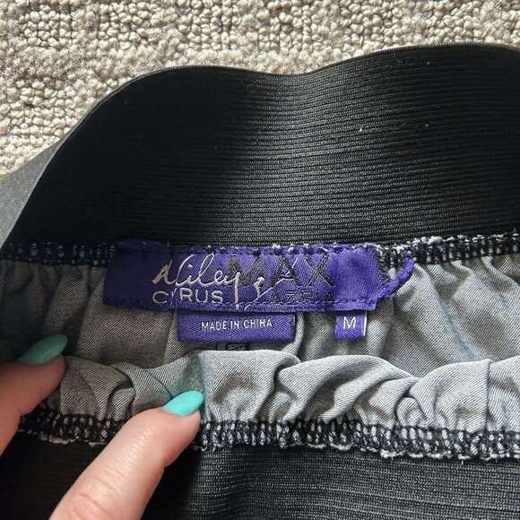 Miley Cyrus Max Azria Black Elastic Waist Flare Skirt Womens Medium M Y2K Retro - Picture 4 of 5